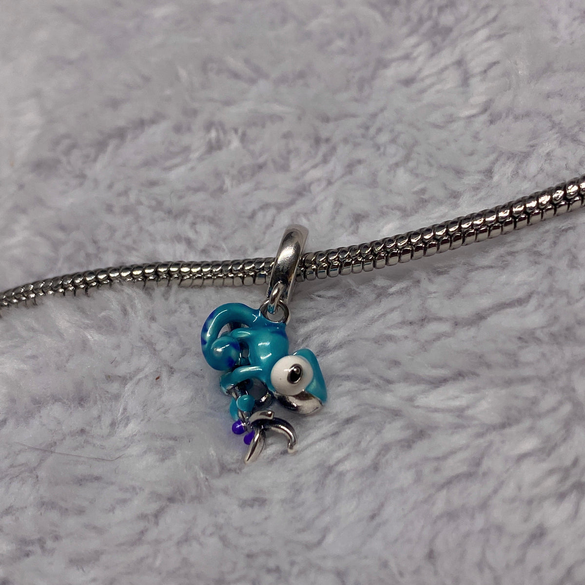 Chameleon Charm